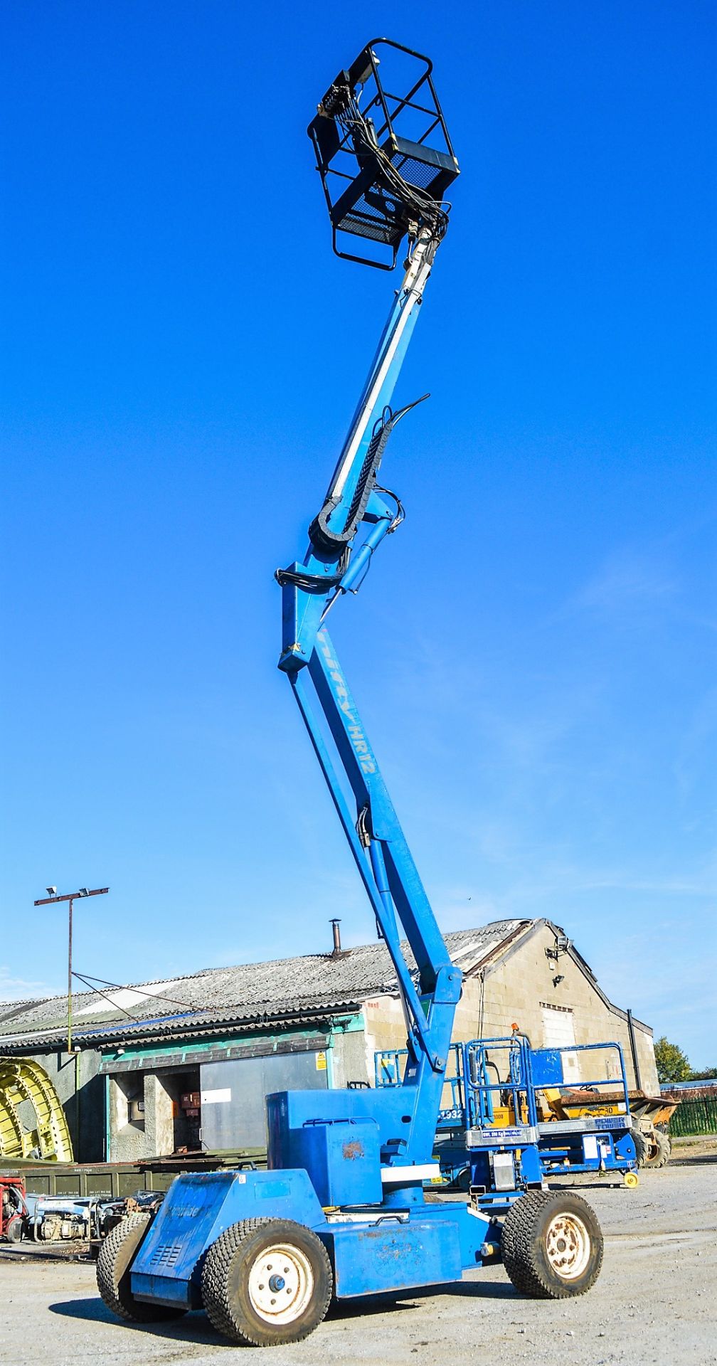 Nifty HR12 12 metre diesel/electric articulated boom access platform Year: 2006 S/N: 14413 HYP055 - Image 7 of 10