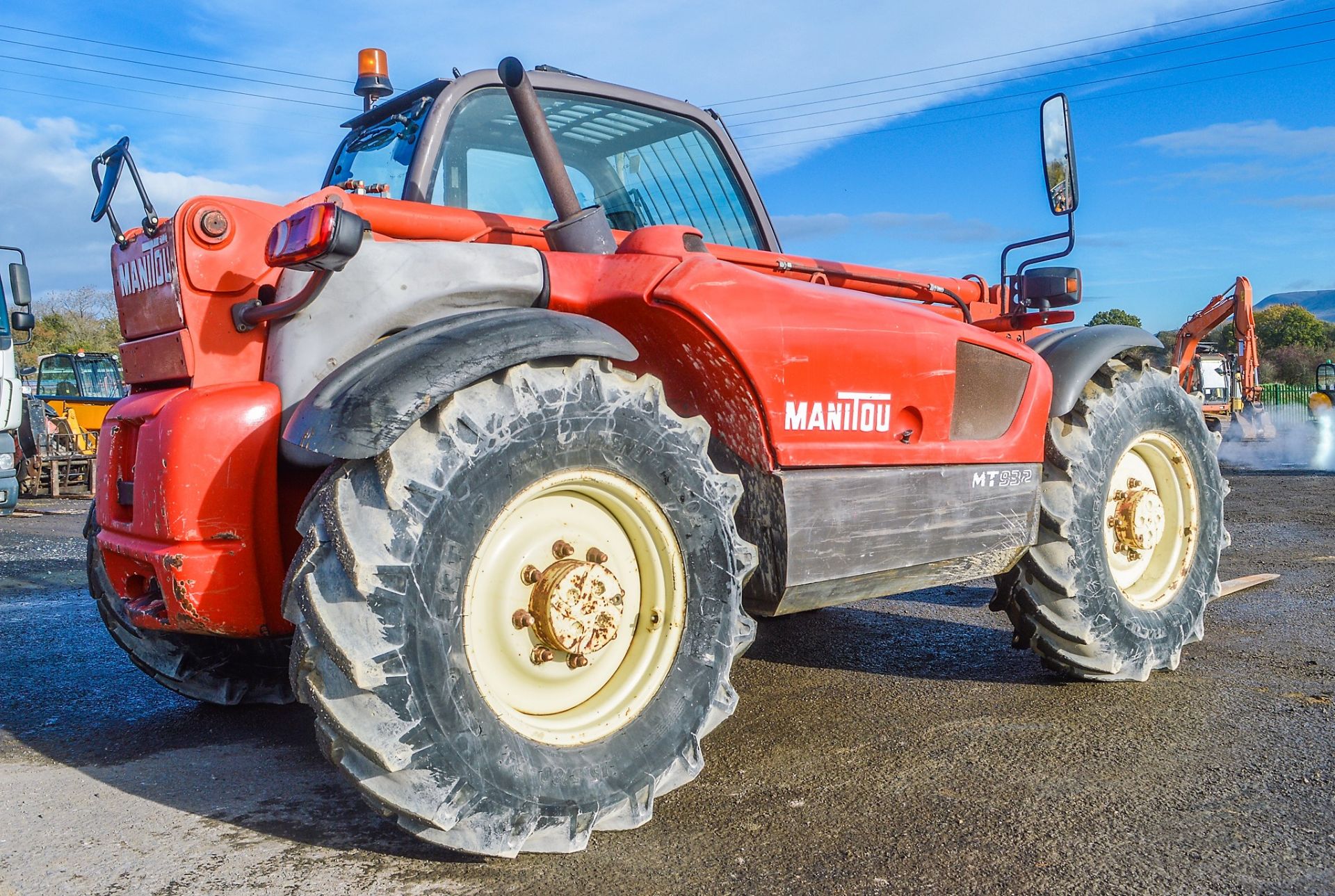 Manitou MLT 932 9 metre telescopic handler  Year: 1999 S/N: Recorded Hours: - Image 4 of 13