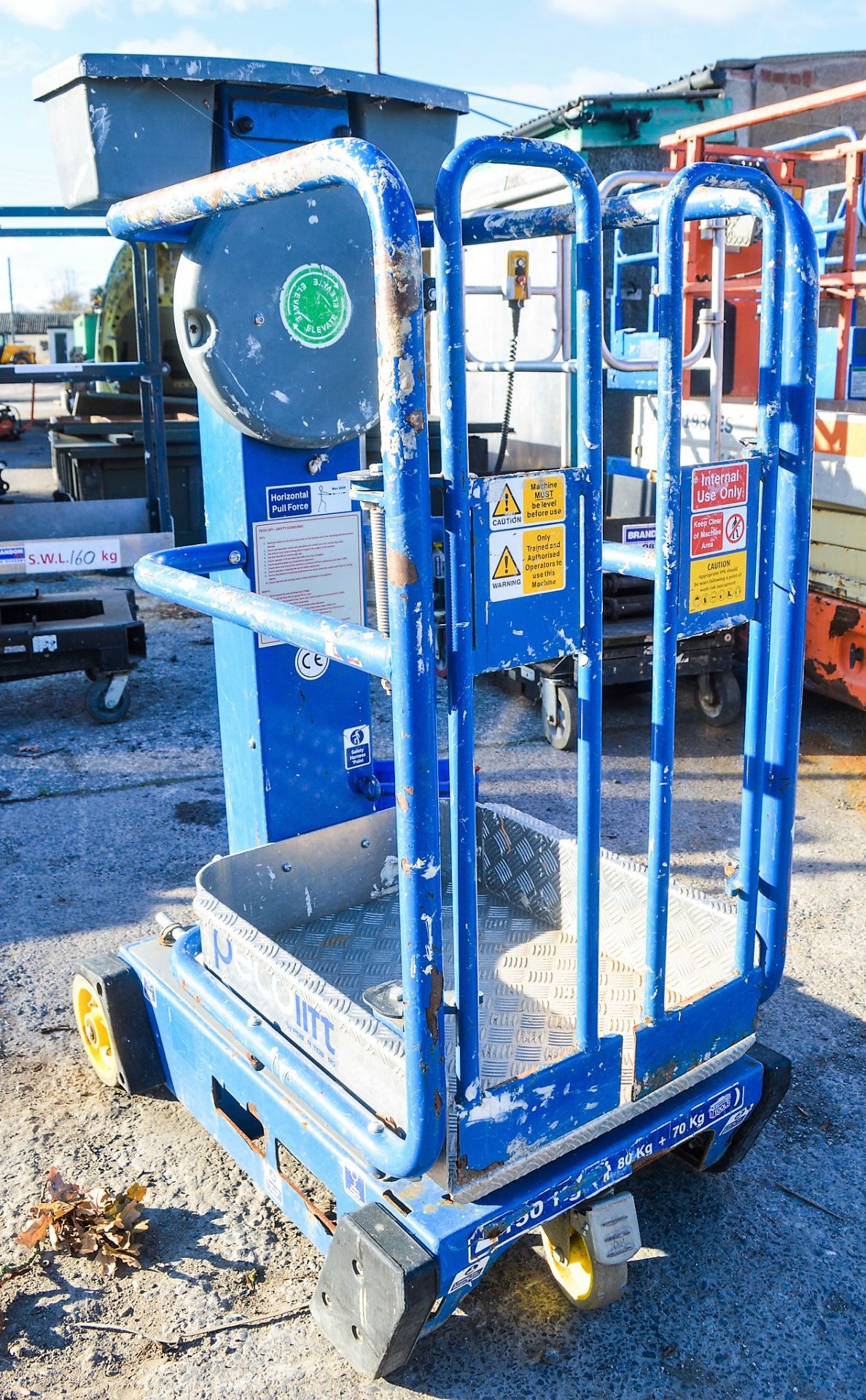 Power Tower Peco Lift manual vertical personnel lift 0147719