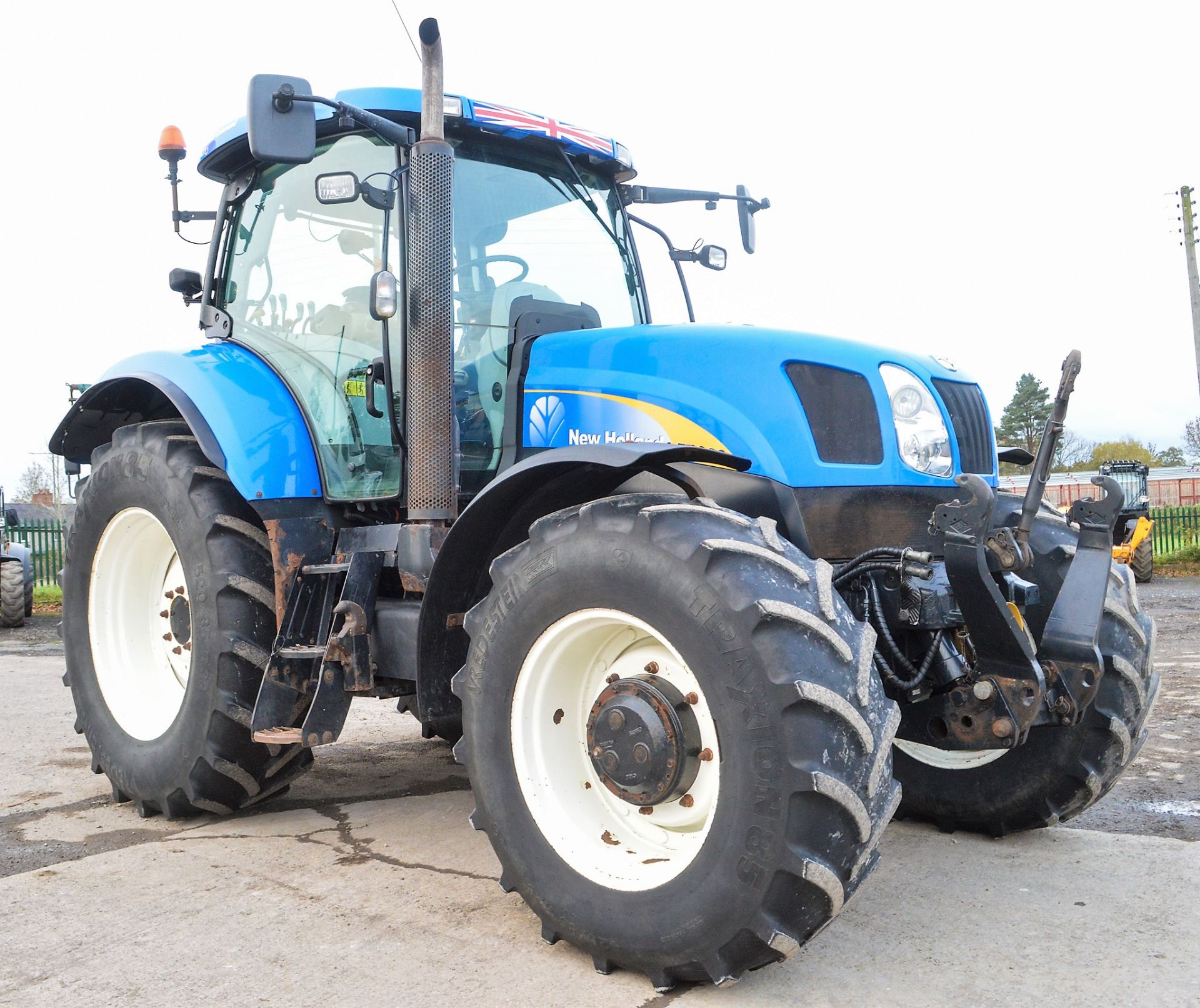 New Holland 6080 Power Command tractor Year: 2009 Recorded Hours: 6709 c/w front links, 50 kph - Image 2 of 13