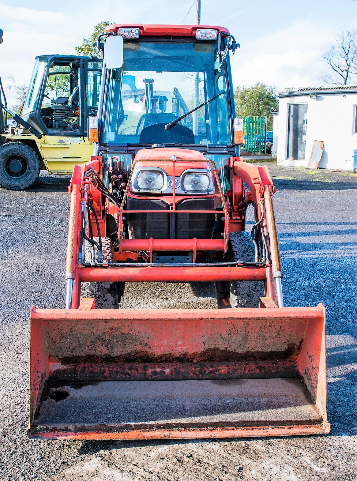 Kubota B2230HC diesel driven agricultural tractor Year:  S/N:  Recorded Hours: 1691 c/w backhoe & - Image 5 of 14