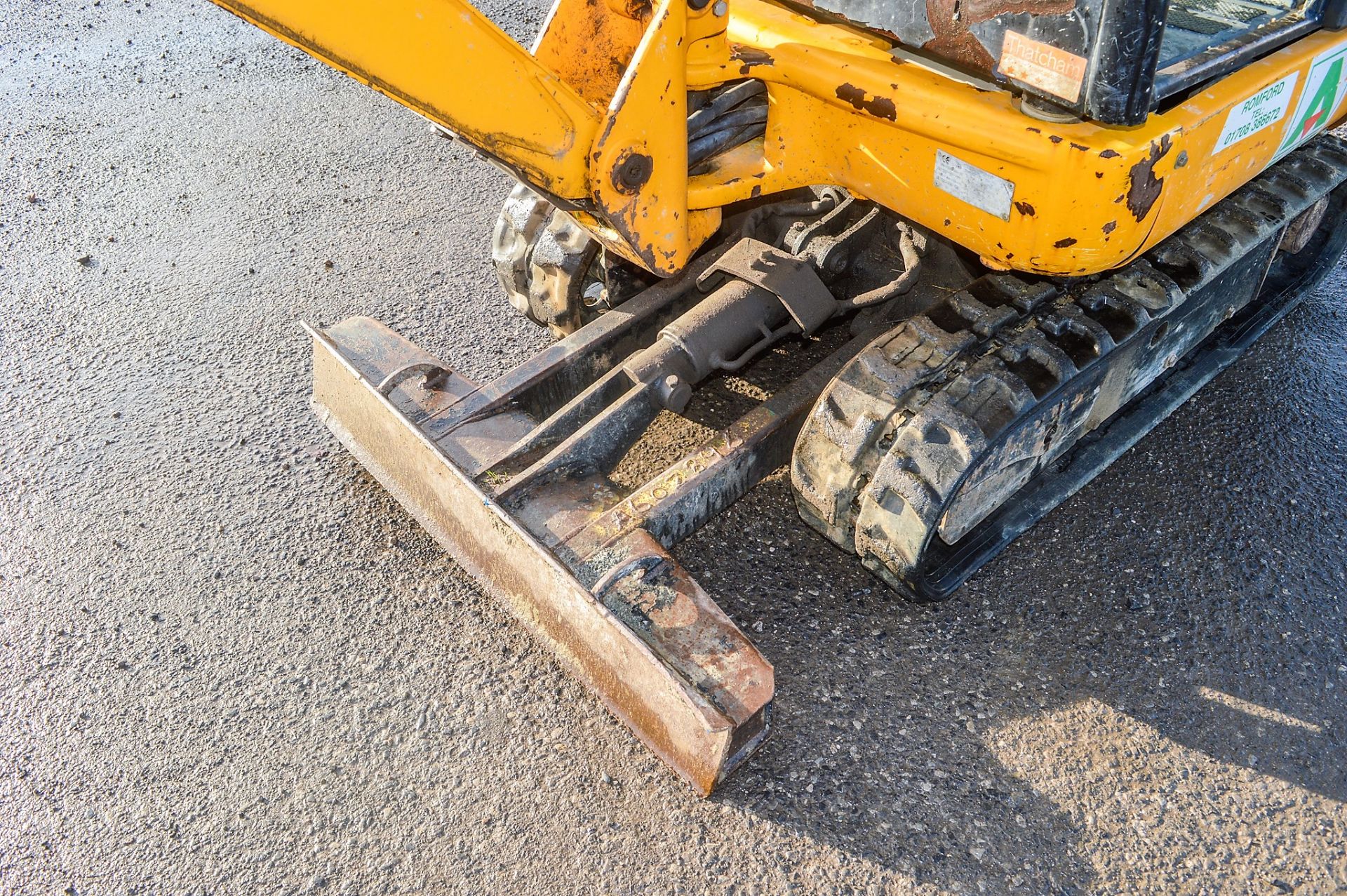 JCB 801.6 1.5 tonne rubber tracked excavator Year: 2013 S/N: 2071341 Recorded Hours: 1368 blade & - Image 10 of 11