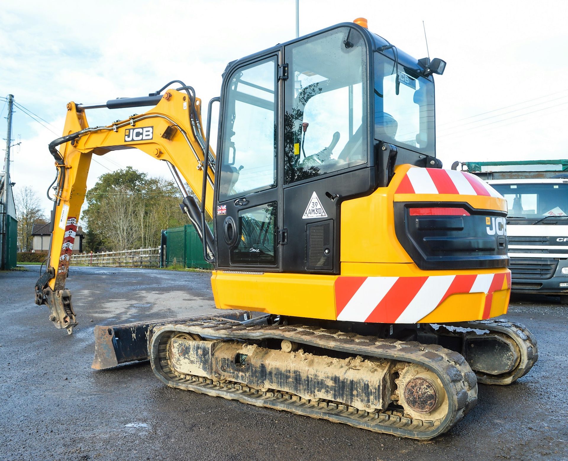 JCB 65R-1 6.5 tonne rubber tracked reduced tail swing mini excavator - Image 3 of 13