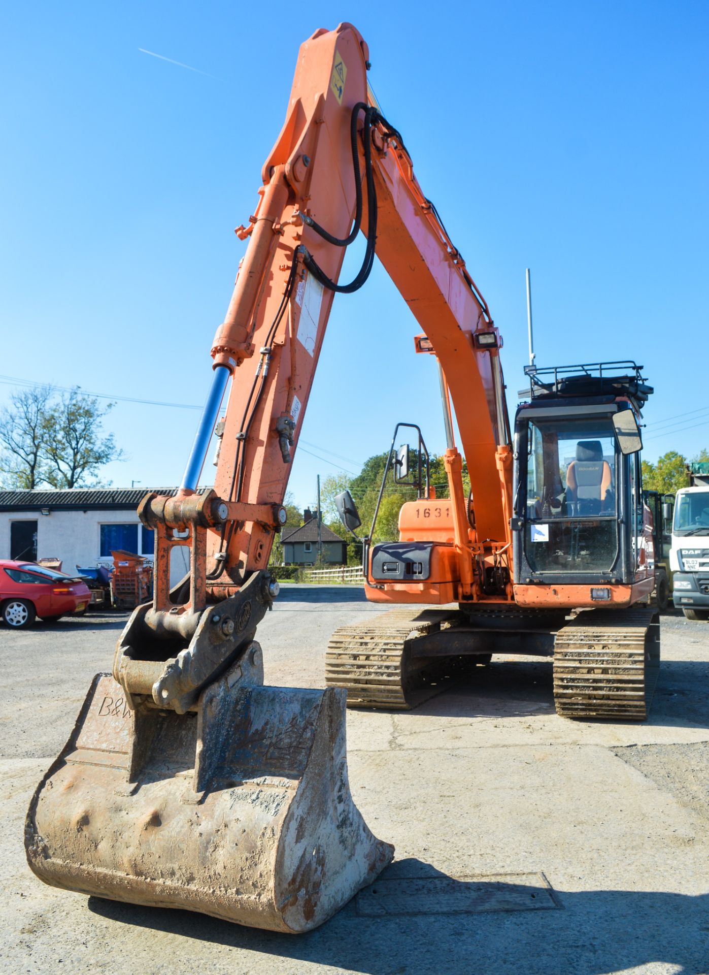 Doosan DX140LC 14 tonne steel tracked excavator Year: 2012 S/N: C0050803 Recorded Hours: 5627 piped, - Image 5 of 12