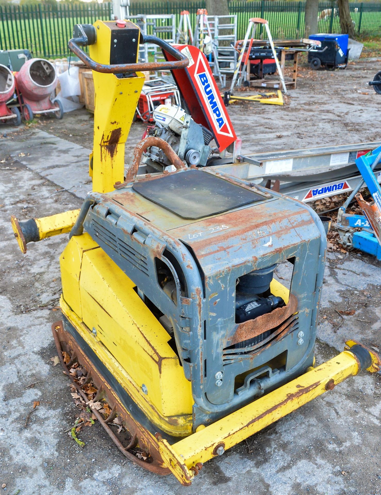 Wacker Neuson DPU 100 - 70 diesel driven remote control compactor plate ** No remote **