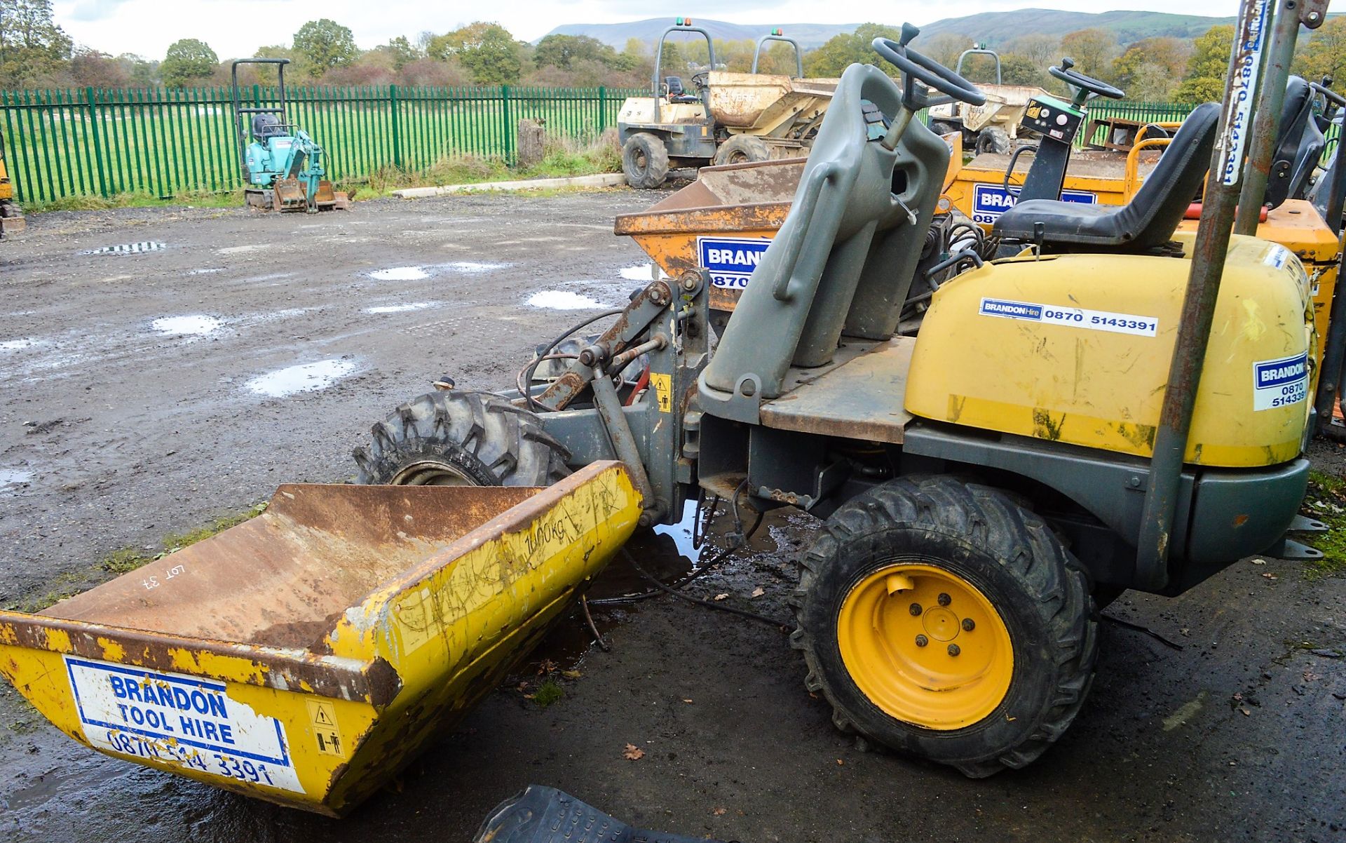 Lifton 850 hi tip dumper Year: 2003 S/N: 833 Recorded Hours: 2313 MG68 ** The machine does not start - Image 4 of 6