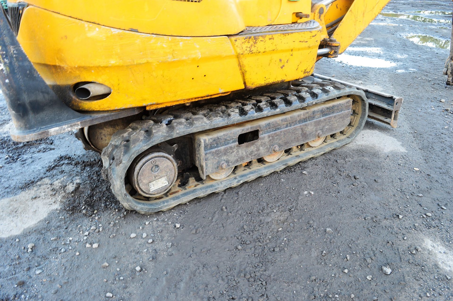 JCB 8008 Micro Plus 1 tonne rubber tracked micro excavator Year: 2003 S/N: 1006374 Recorded Hours: - Image 7 of 11