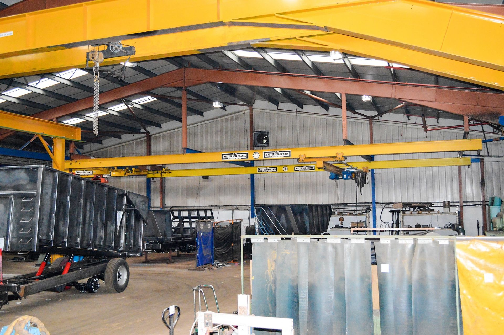 Matterson 1 tonne overhead gantry crane Approximately 20 metre long by 10 metre wide **Buyers must