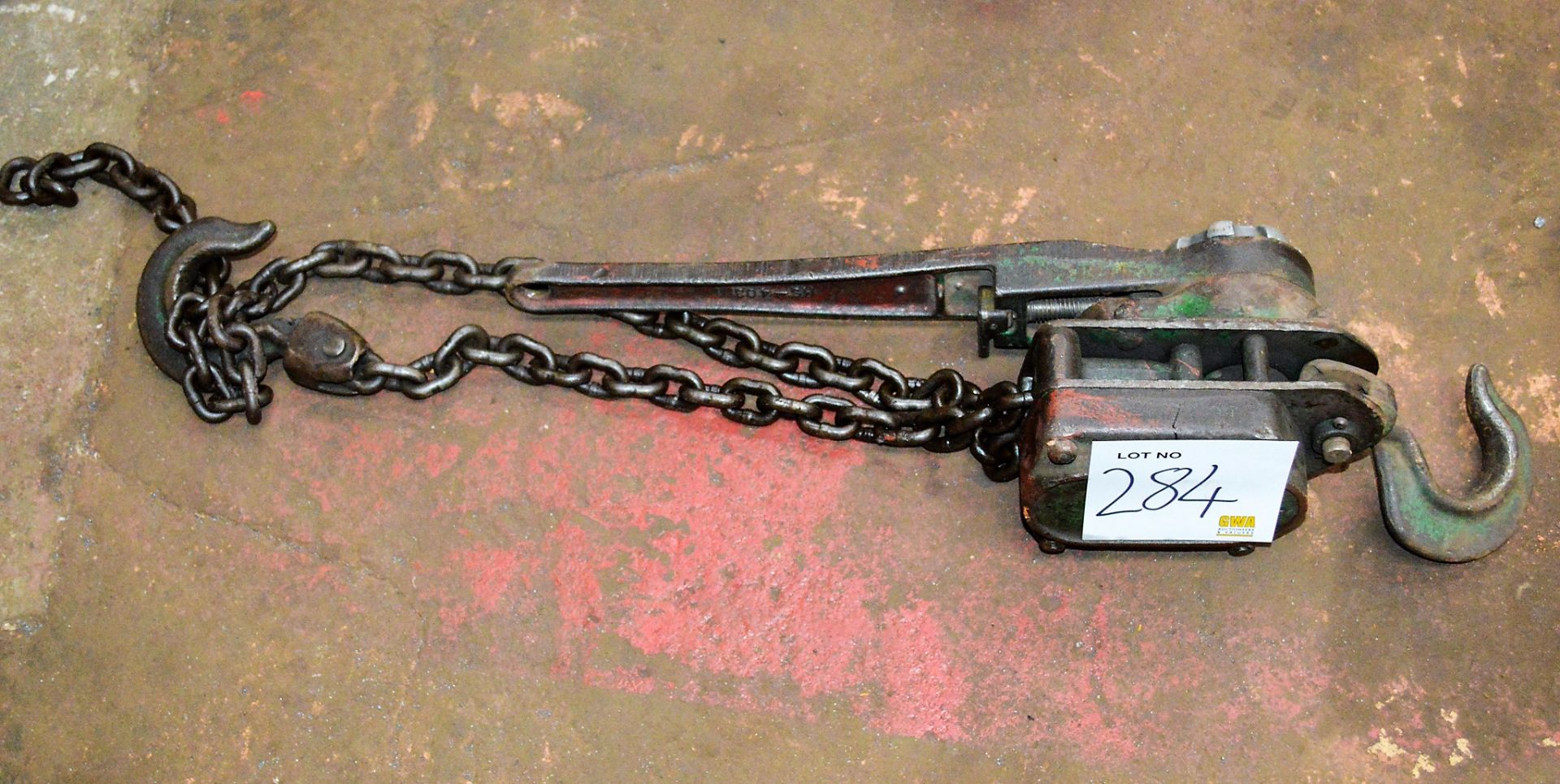 Chain lever hoist