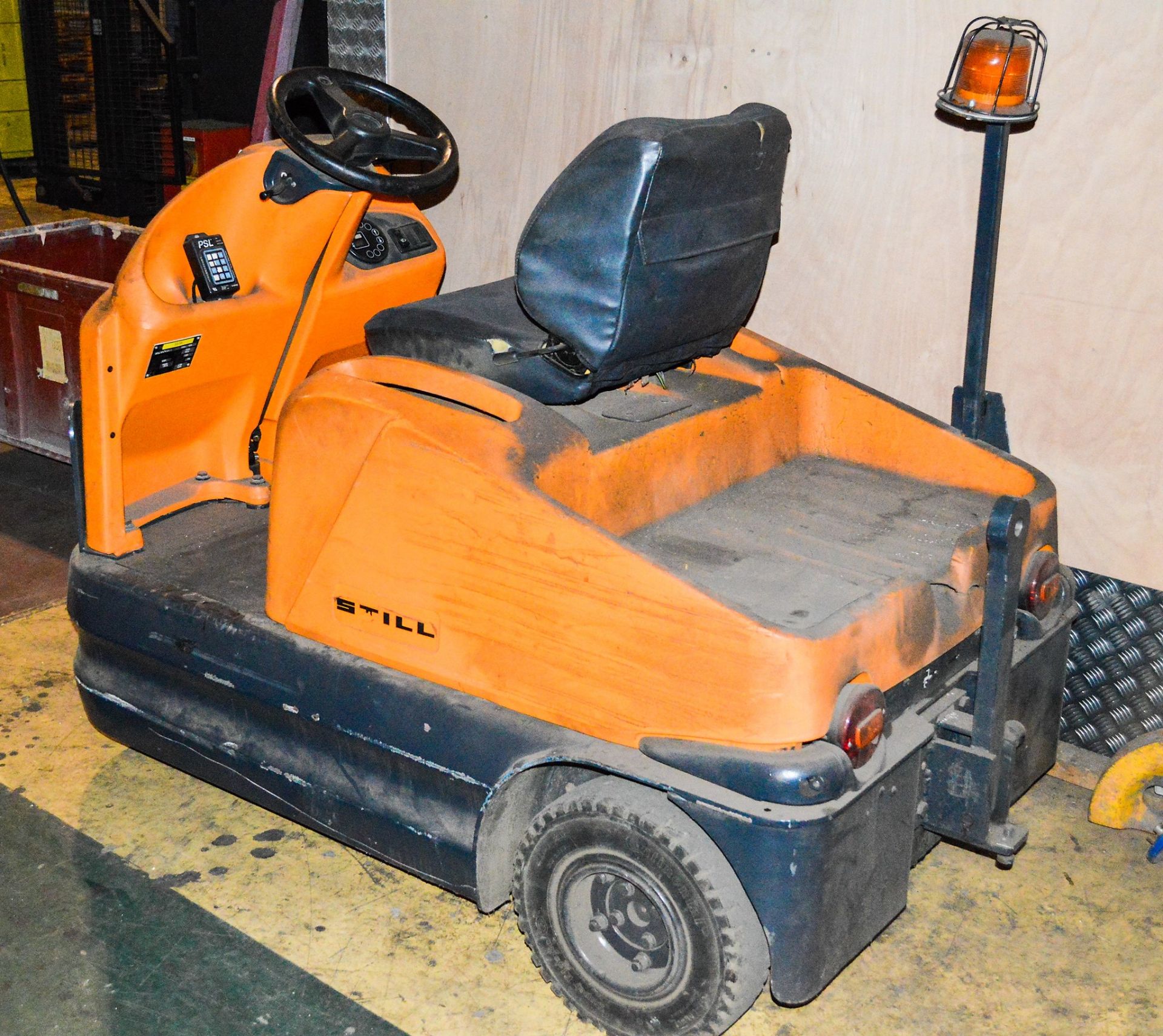 Stihl battery electric factory tug c/w charger - Image 2 of 2
