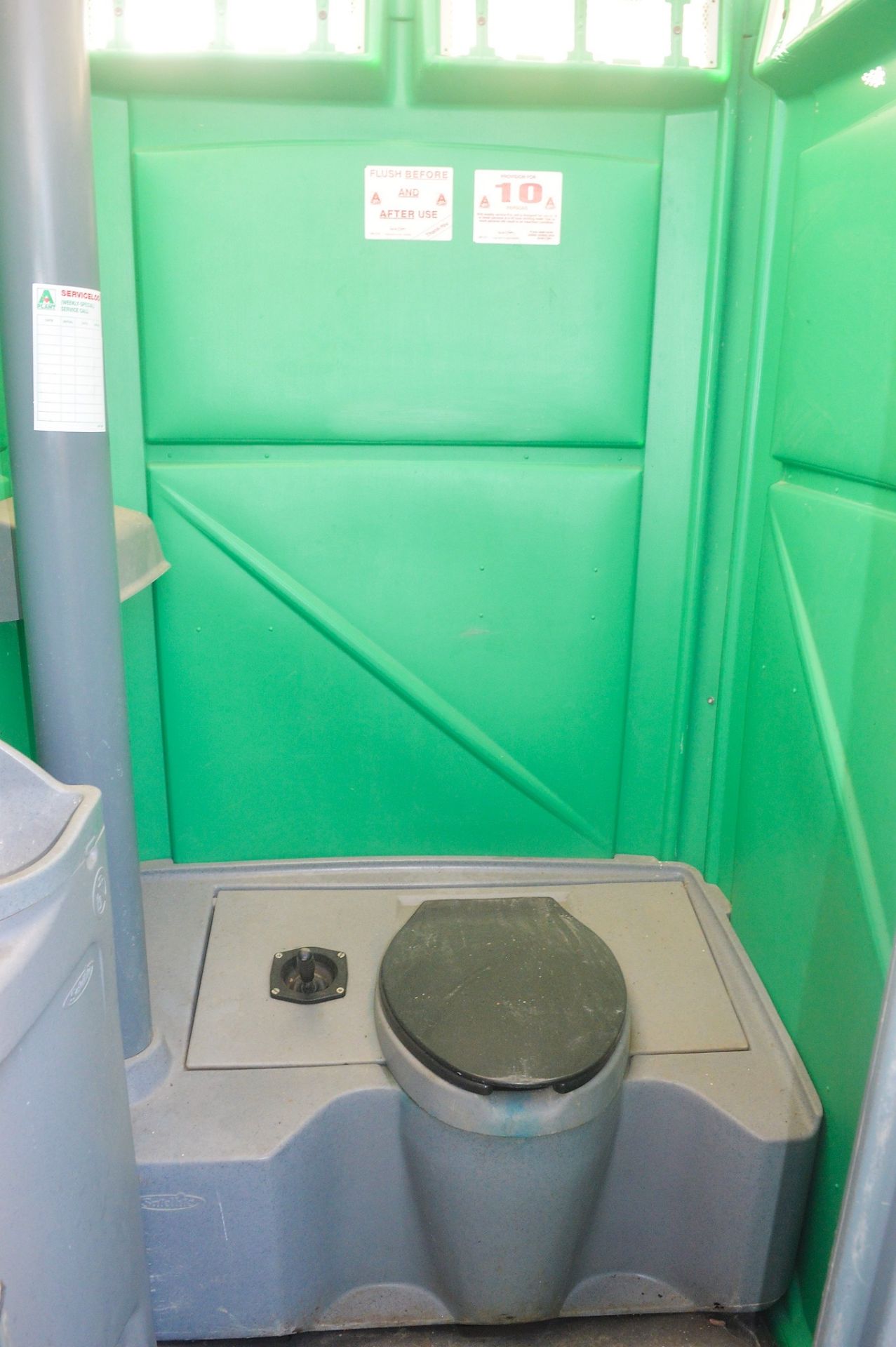 Plastic portable toilet unit A223532 - Image 2 of 2