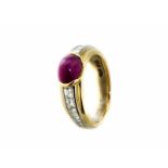 Rubin-Diamantring Ringweite: 49. Gewicht: ca. 6 g. GG und WG 750. Klassisch-eleganter zweifarbiger