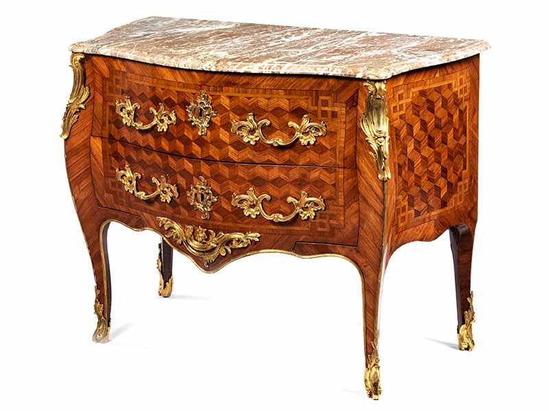 Feine Louis XV-Kommode Höhe: 82 cm. Breite: 104 cm. Tiefe: 56 cm. In der Zarge gestempelt "JME"