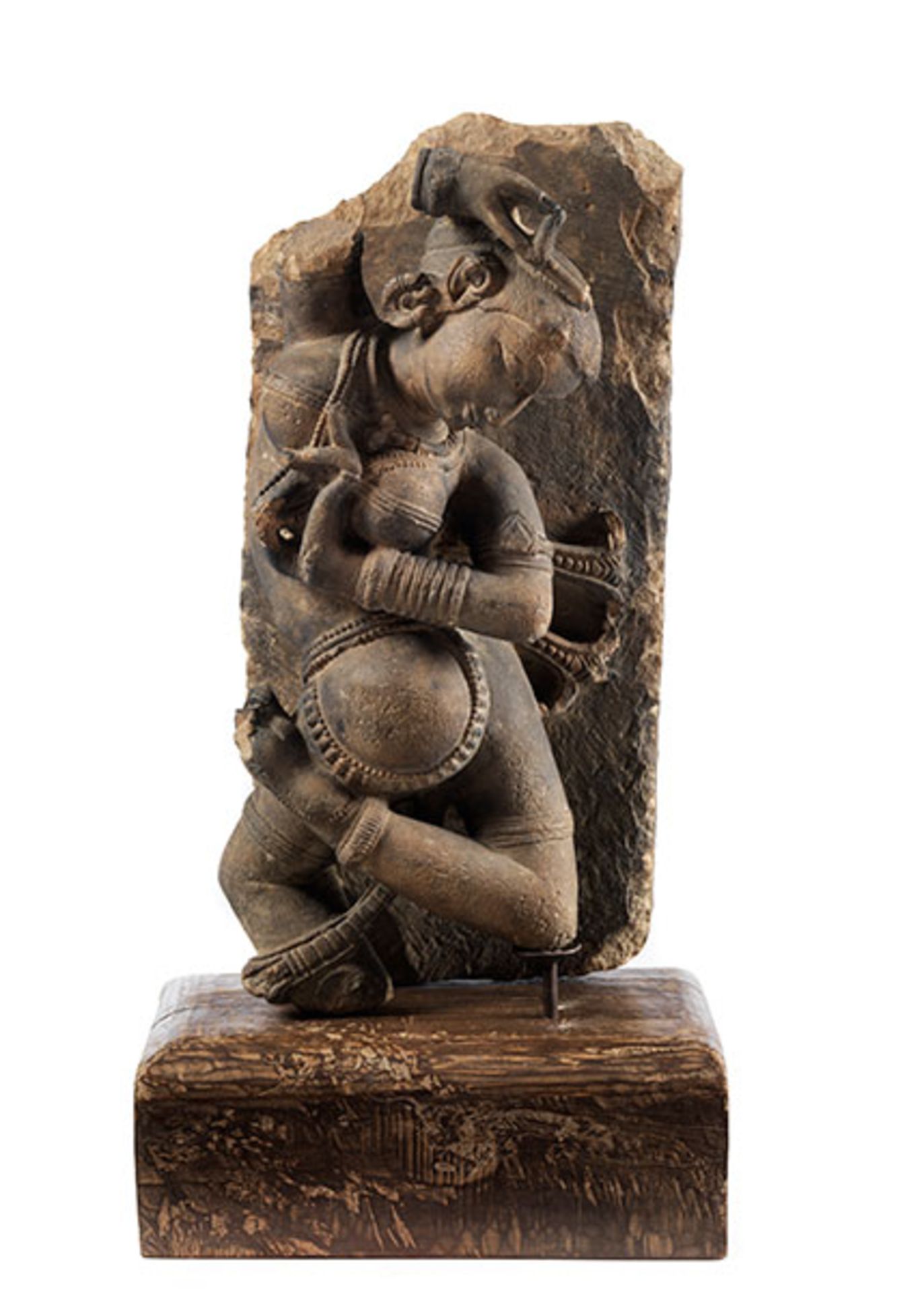 Yakshini Höhe ohne Holzsockel: 62,5 cm. Höhe inkl. Holzsockel: 77,5 cm. Rajasthan, ca. 14./ 15.