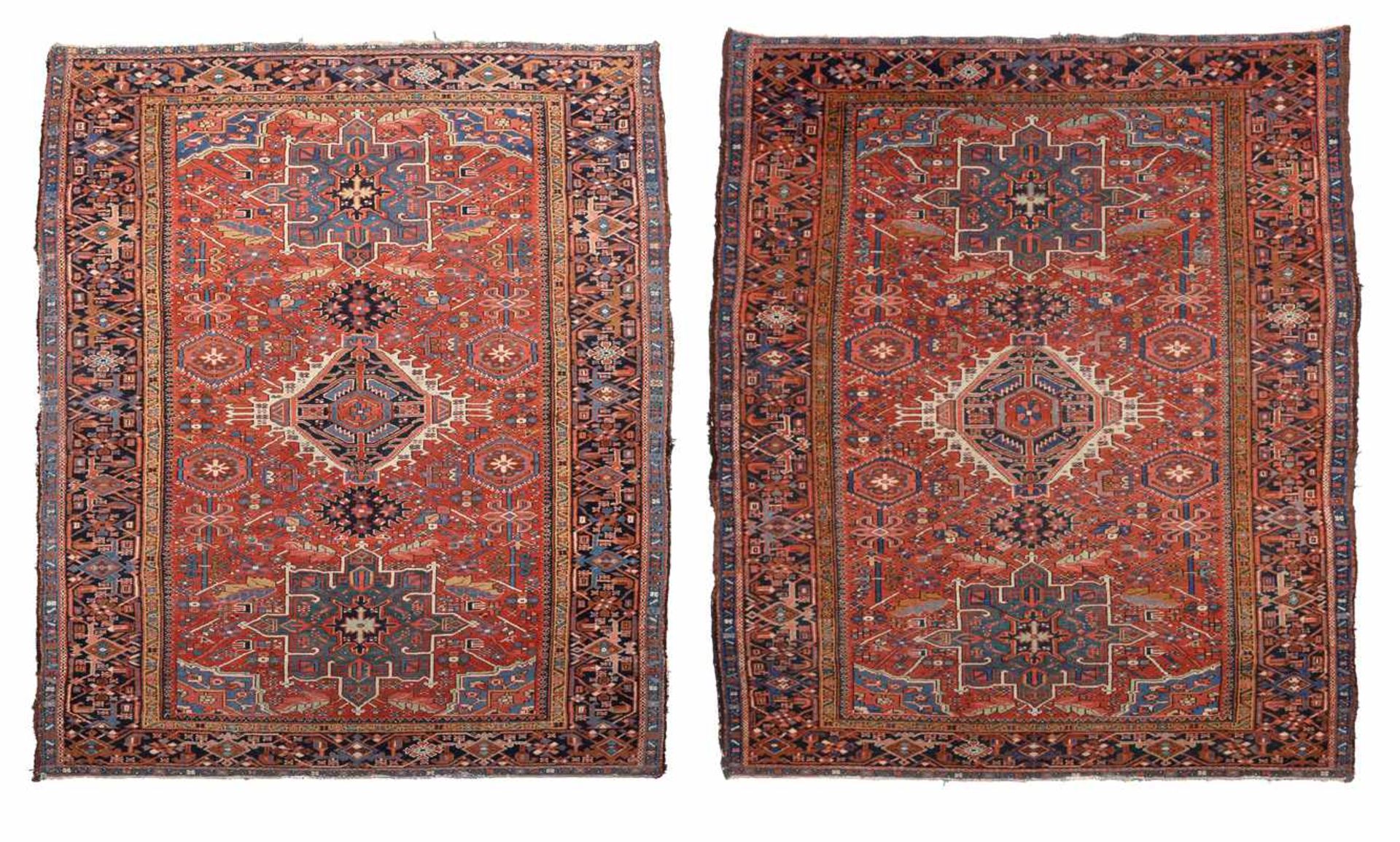 Kazak / Kasak. Paarige Orientteppiche um 1900, 1. Hälfte 20. Jhdt. Breite Bordüre umrandet von