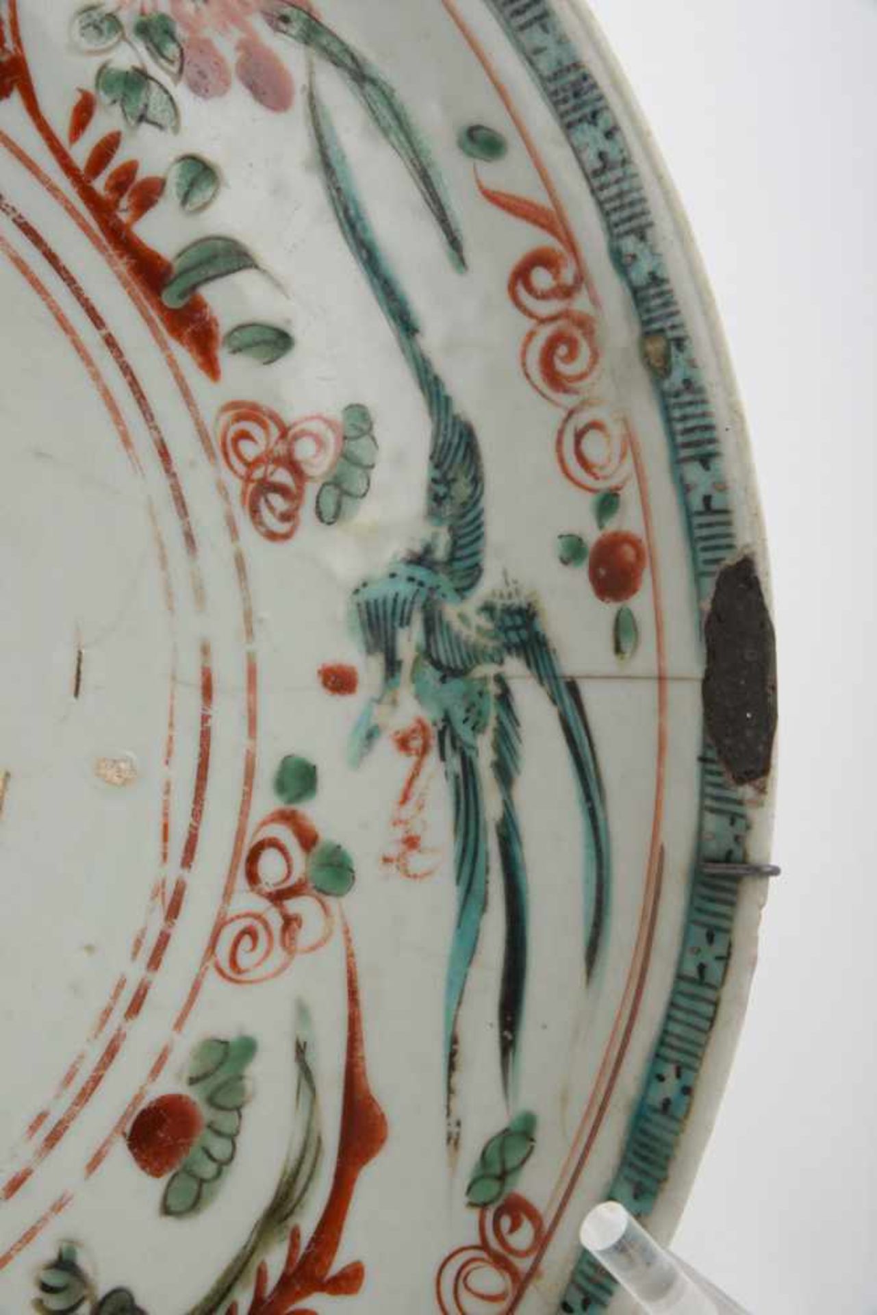 Swatow Ware Ming-Dynastie, 17. Jahrhundert. Große Schale, Seladon-Glasur, 3-Farben Malerei in - Bild 7 aus 7