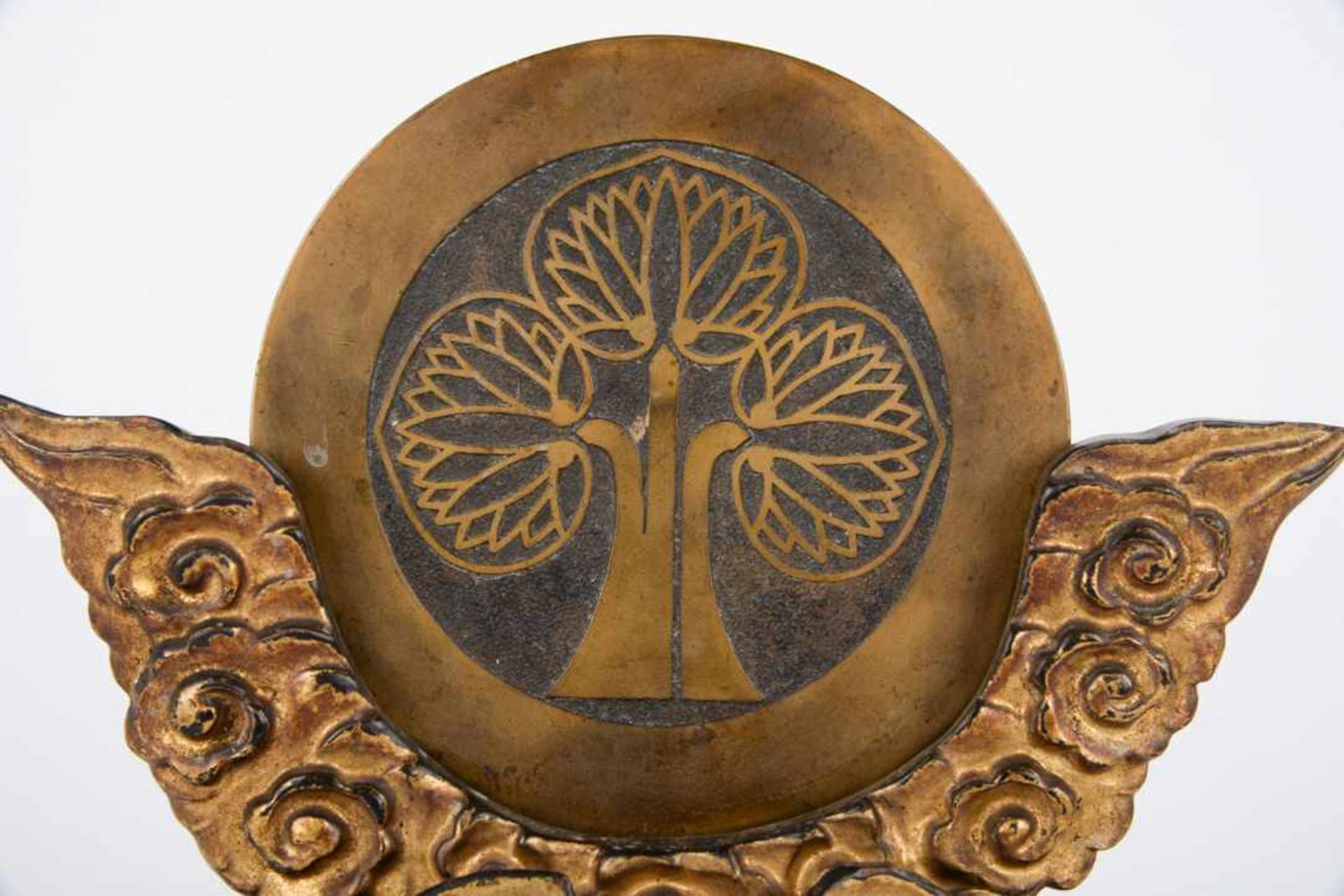 Tokugawa-Wappen, Handspiegel. Japan, wohl Edo-Periode. Holz vergoldet und Bronze versilbert. - Bild 6 aus 7