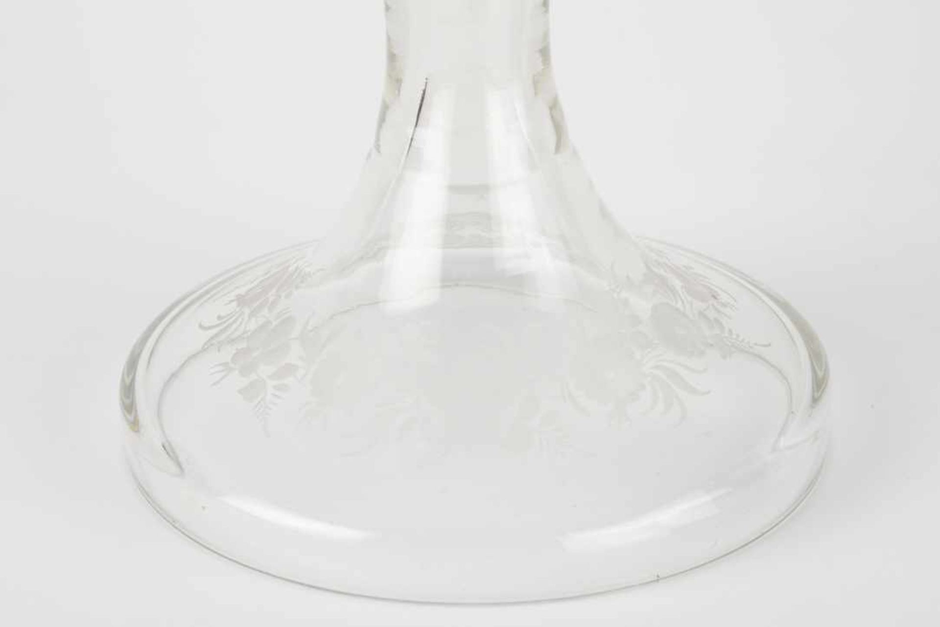 Glaspokal, Biedermeier. Große Kuppa mit floralem Schnittdekor, gestichelter Sterndekor, hohl - Bild 4 aus 7