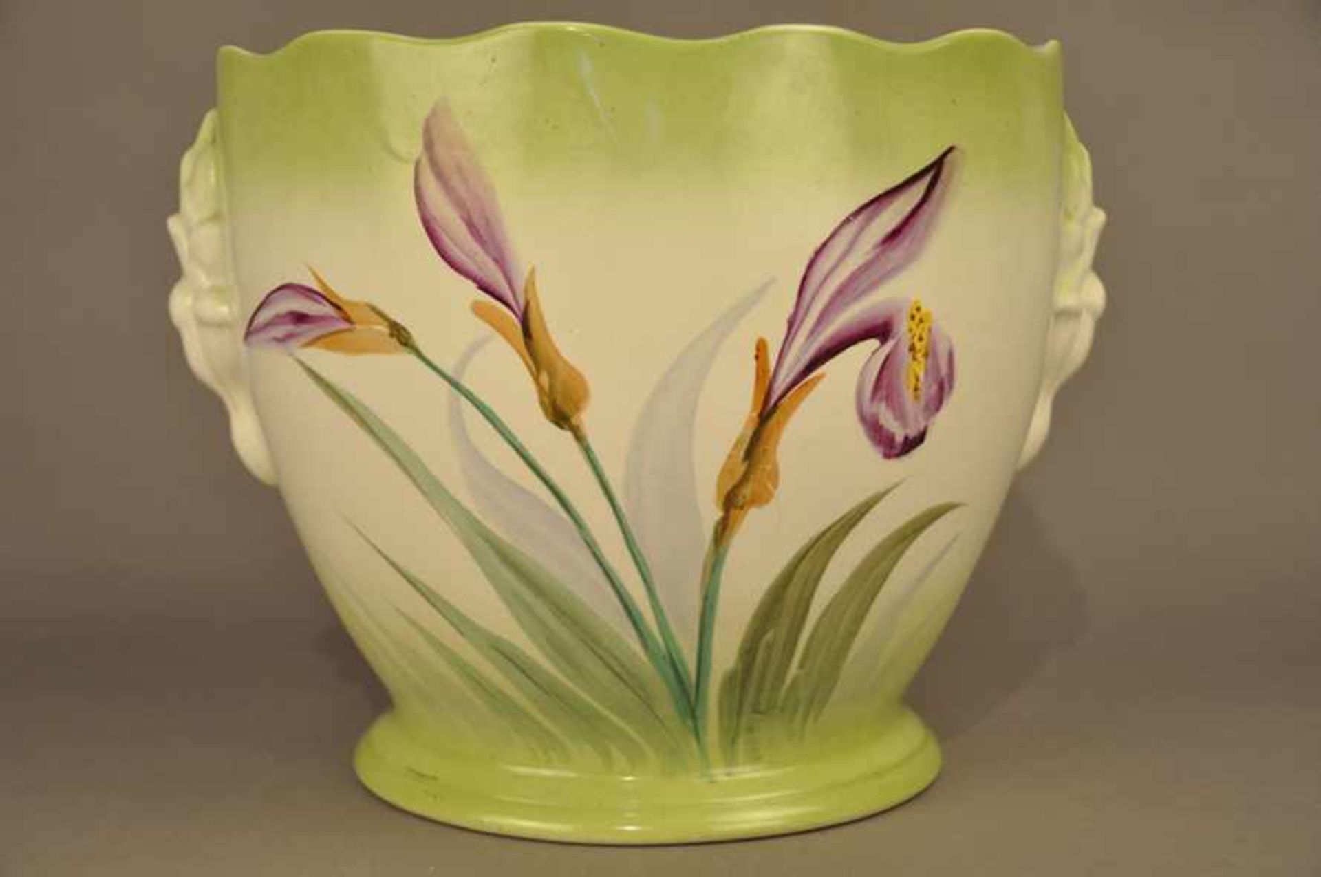 Jugendstil-Cachepot. Nimy, Belgien. Fayence / Keramik, Bodenmarke Unterglasur. Höhe ca. 21,5 cm, - Bild 4 aus 5