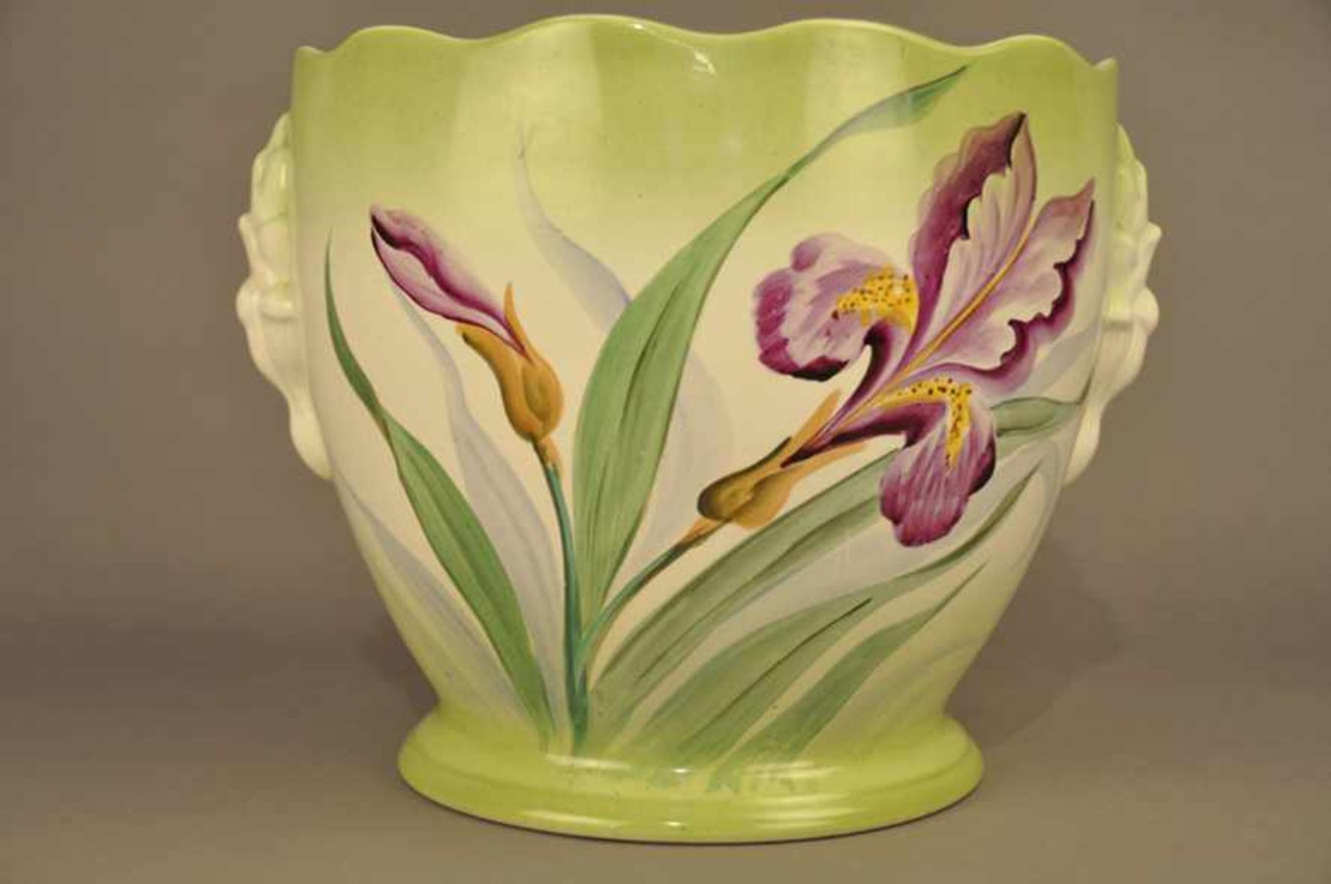 Jugendstil-Cachepot. Nimy, Belgien. Fayence / Keramik, Bodenmarke Unterglasur. Höhe ca. 21,5 cm,