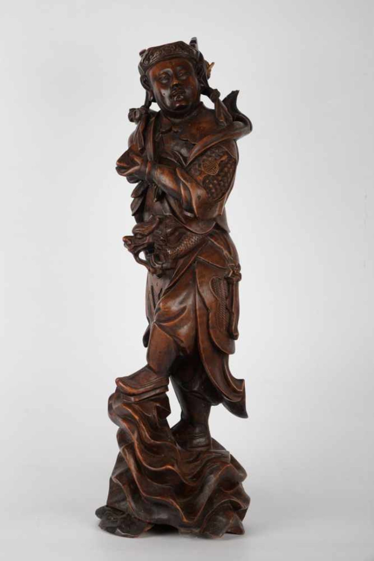 2 große asiatische Kriegerfiguren. 20. Jahrhundert.Holz, feine Schnitzarbeit, Darstellung in - Image 6 of 7