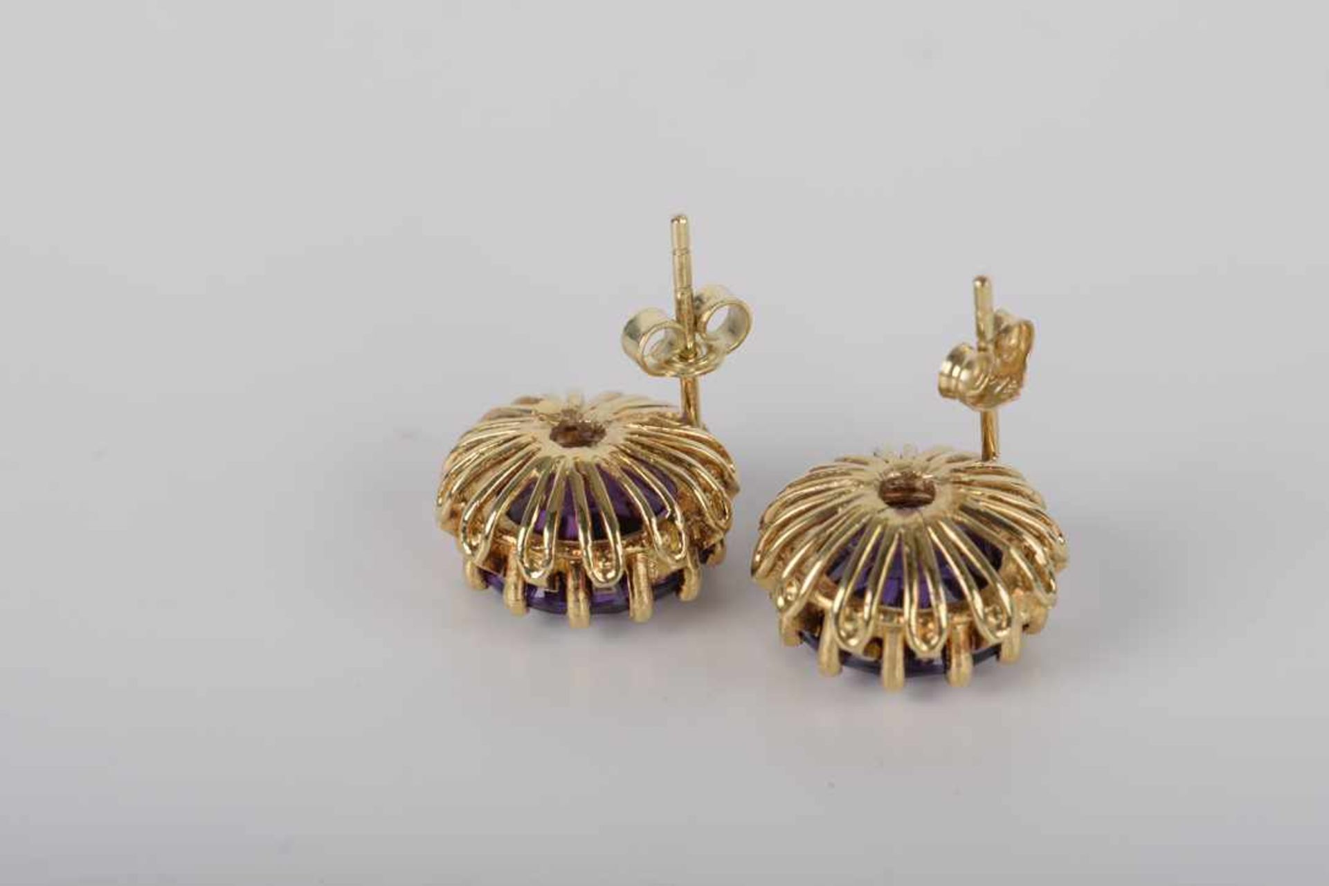 Amethyst-Ohrstecker585er Gelbgold, ungestempelt 2 Amethyste im Rundschliff 12 mm Gesamtgewicht ca. - Bild 6 aus 7