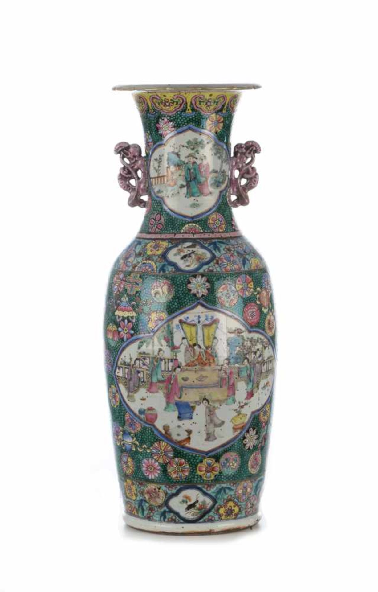 Polychrome Bodenvase. China, späte Qing-Dynastie.Bemalung in Schmelzfarben, auf Korpus und Hals 4 - Image 2 of 8