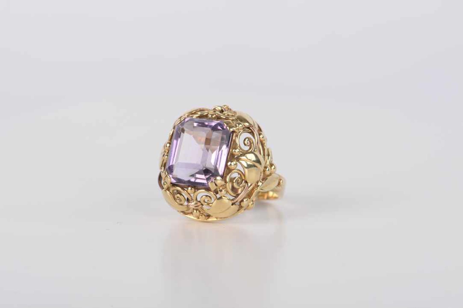 Amethyst-Ring585er Gelbgold, gestempelt Amethyst 12,5 x 11,2 mm Ringweite 54. Gesamtgewicht ca. 9, - Bild 2 aus 7