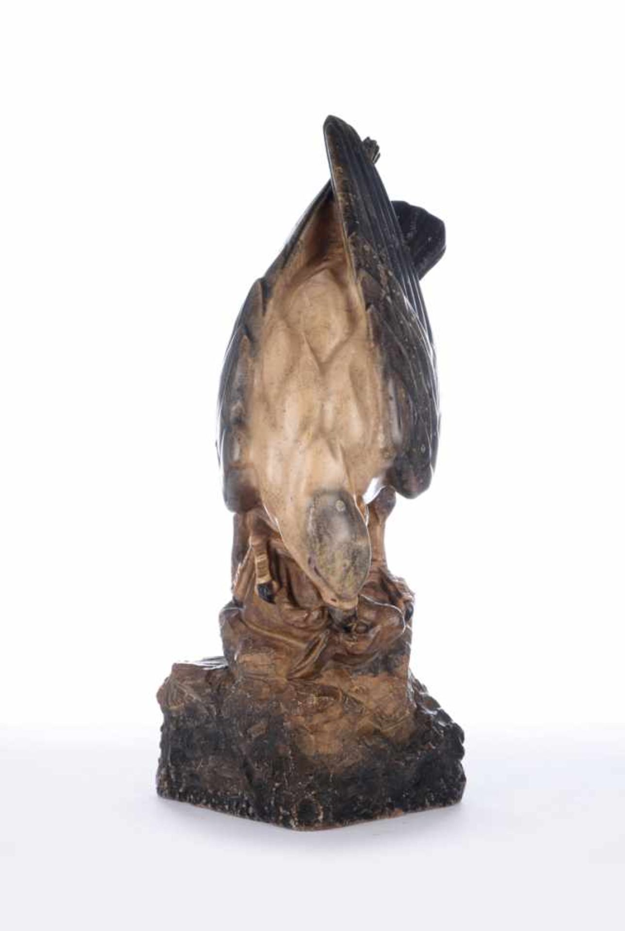 Adler reißt einen Hasen. Naturstein, marmoriert gefasst. Rückseitig signiert Kirchnersowie - Bild 4 aus 7