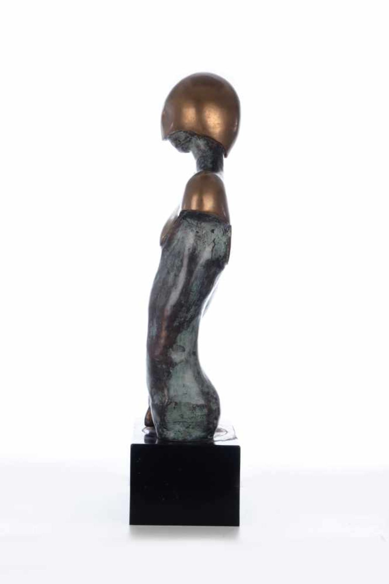 Männlicher Torso. Dusanka Jovic (*1944 Belgrad).Große Skulptur, expressive Darstellung eines - Image 5 of 7