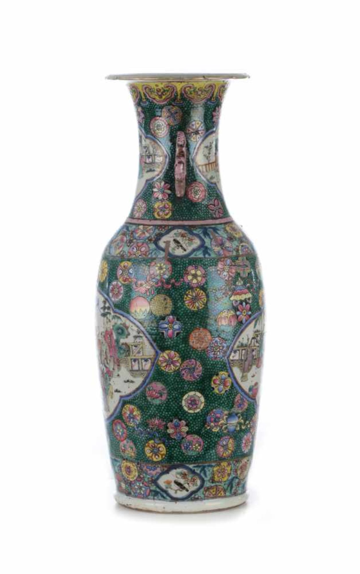 Polychrome Bodenvase. China, späte Qing-Dynastie.Bemalung in Schmelzfarben, auf Korpus und Hals 4 - Image 3 of 8
