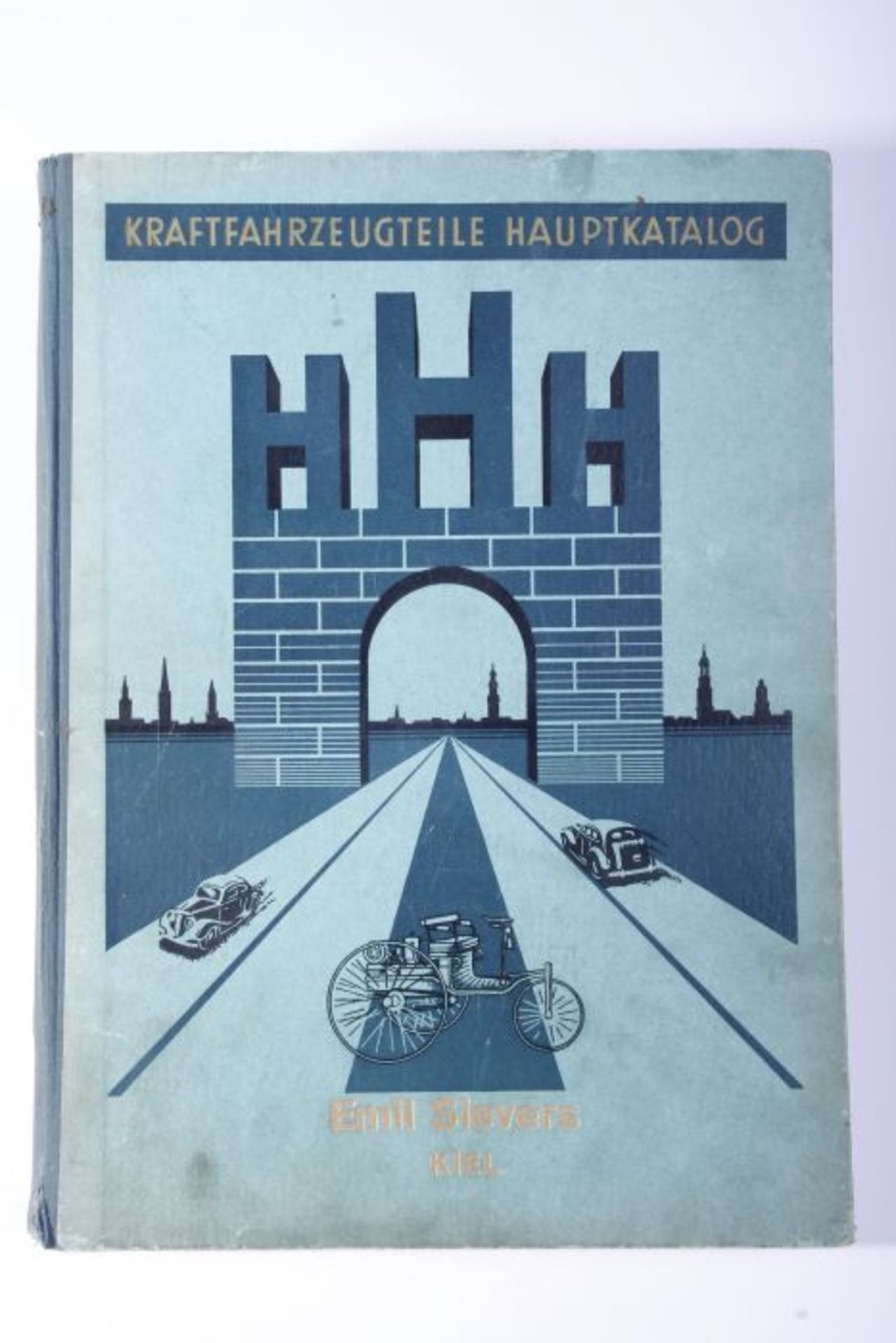 BuchKraftfahrzeugteile Hauptkatalog, H. Henning, Hamburg, 1939, grüner Pappeinband, 527 num. Seiten,
