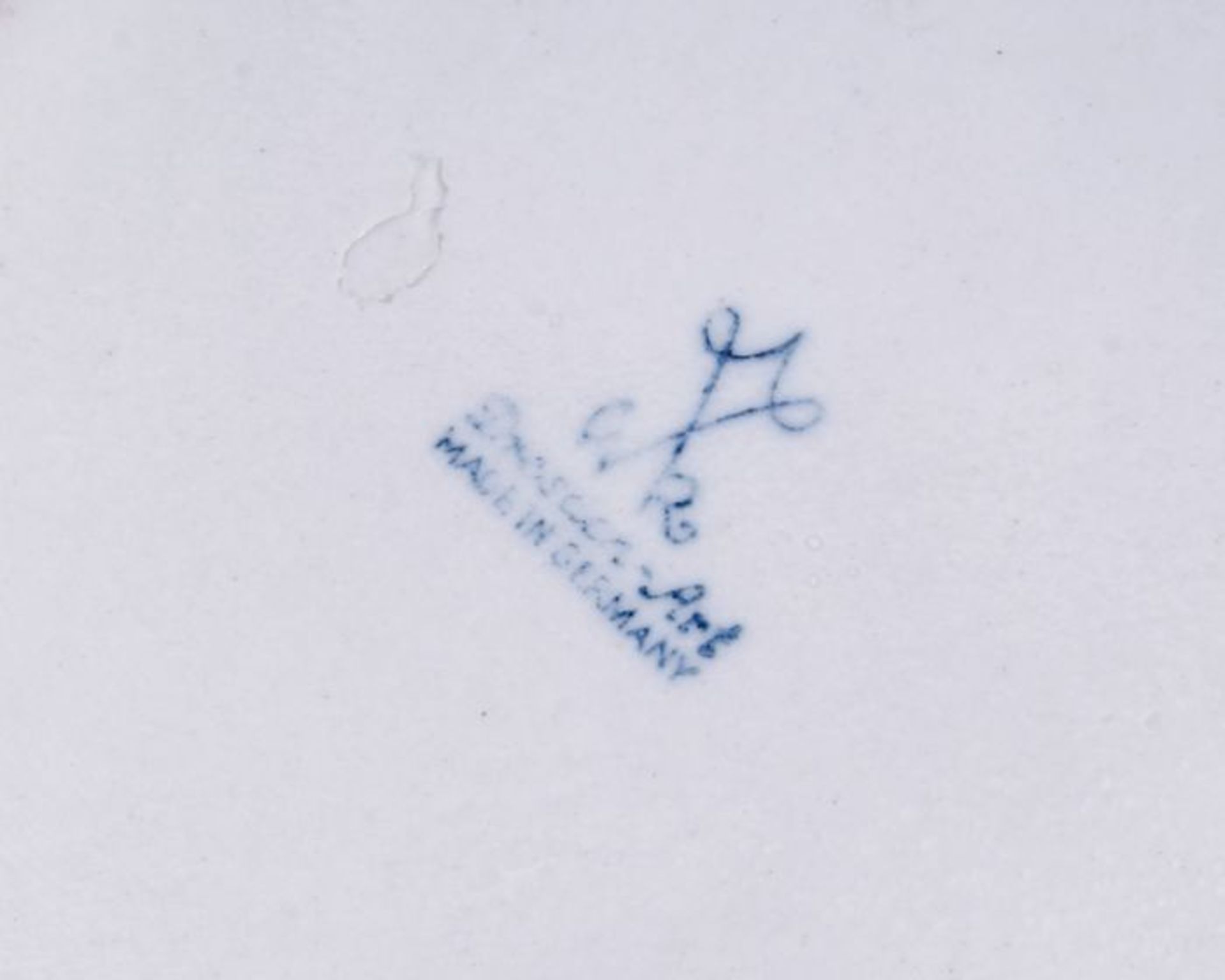 Figuren-GruppeDresden-Art, 20.Jh., auf Natursockel, sitzendes Paar m. Vogel u. Käfig, nebenstehend - Bild 2 aus 5