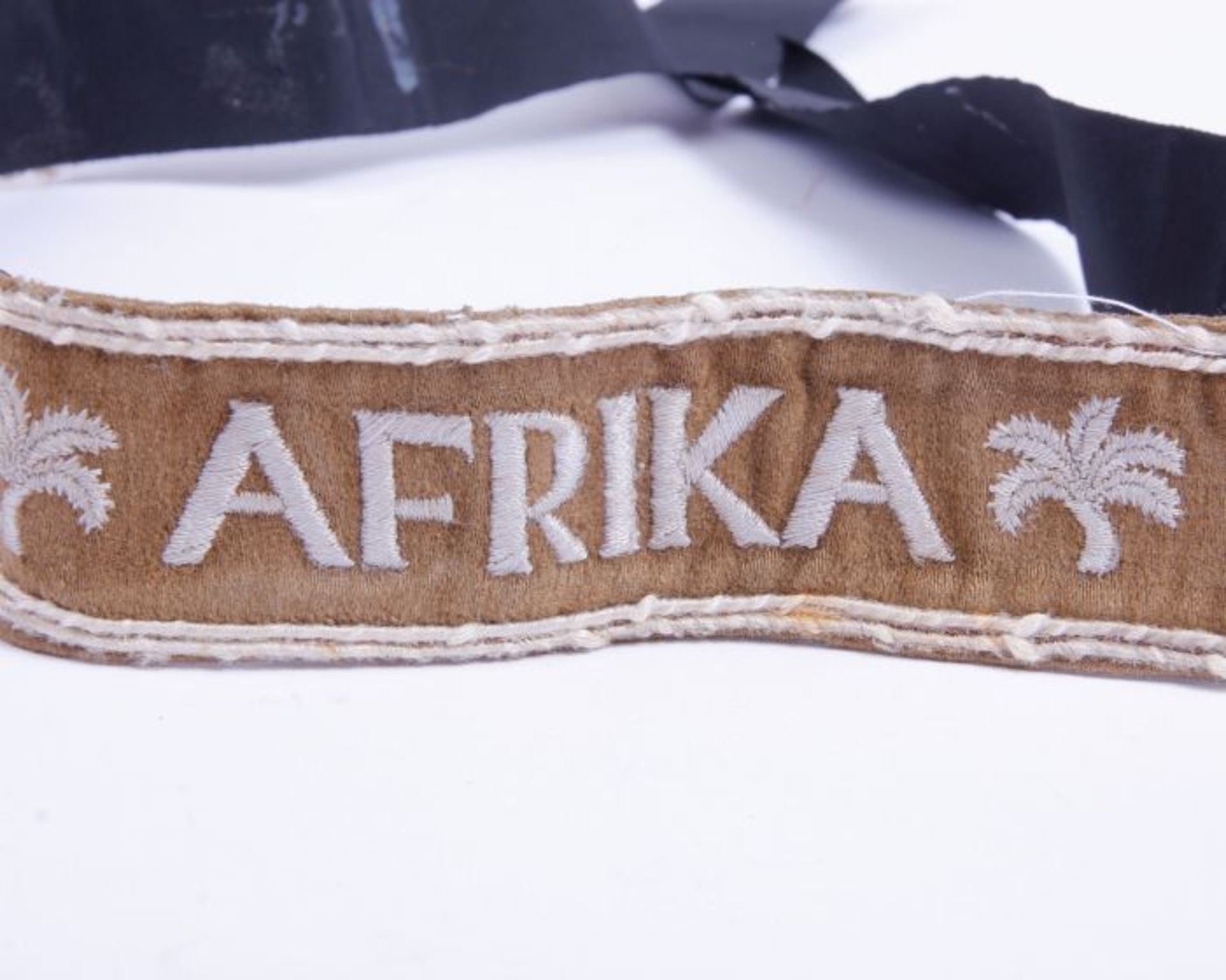 Ärmelband AfrikaÄrmelband Afrika auf Kamelhaar in der Standardausführung, aufgenäht auf ein - Bild 2 aus 3