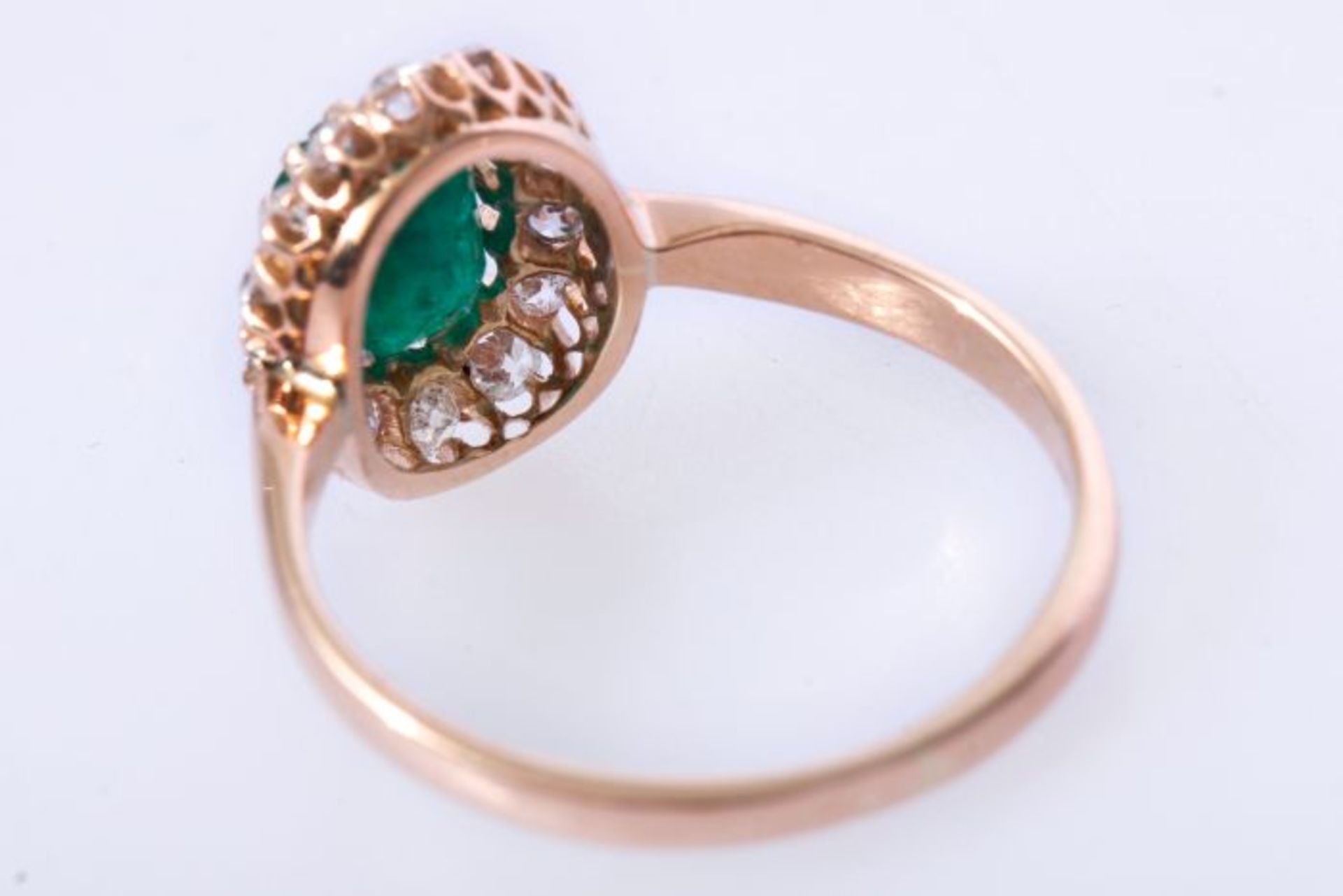 Antiker Entourage Ring aus 585 Gold mit Smaragd und DiamantenEntourage Ring aus 585 Rotgold mit - Bild 2 aus 2