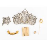 A collection of gold items including an 18ct gold ornate clasp with tube ends,