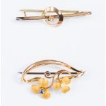 Two 9ct gold brooches,