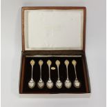 The Sovereign Queens spoon collection (6) boxed, Sheffield 1976/77, John Pinches, approx 4.