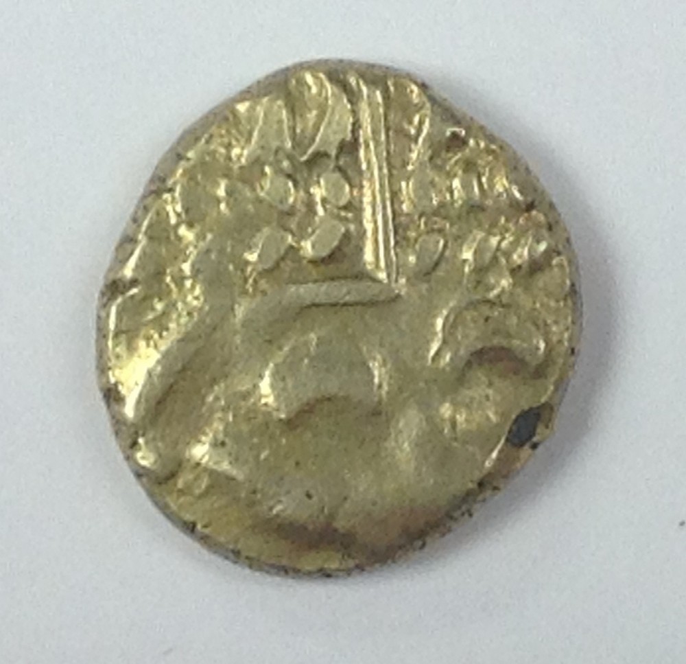 Chute/Cheriton Transitional Type Gold Belgae Stater, degraded head of Apollo to to obverse, - Image 2 of 2