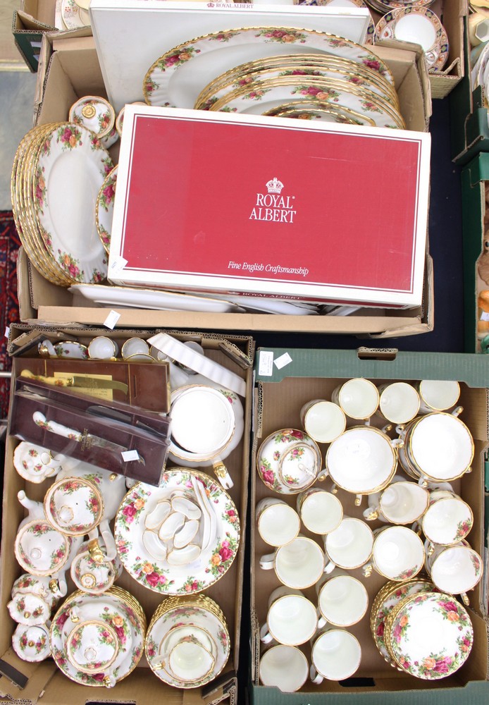 A Royal Albert 'Old Country Roses', extensive dinner/tea and coffee wares,