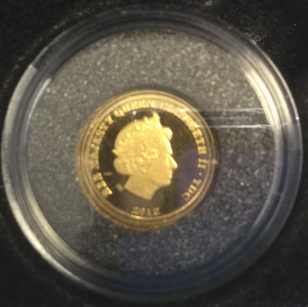 Tristan Da Cunua Quarter Gold Sovereign 2012 in presentaion box with certificate.