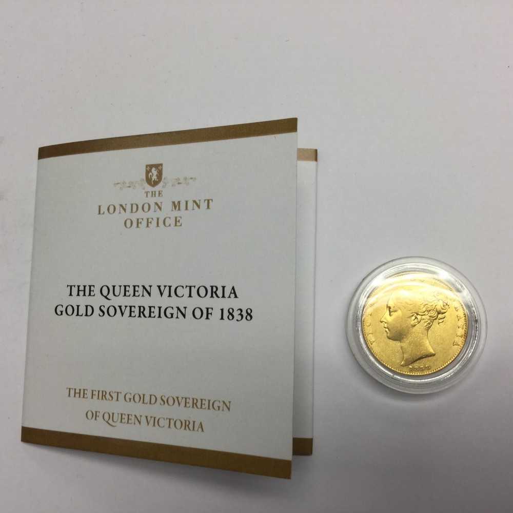 Gold Sovereign 1838 in presentation box with certificate.