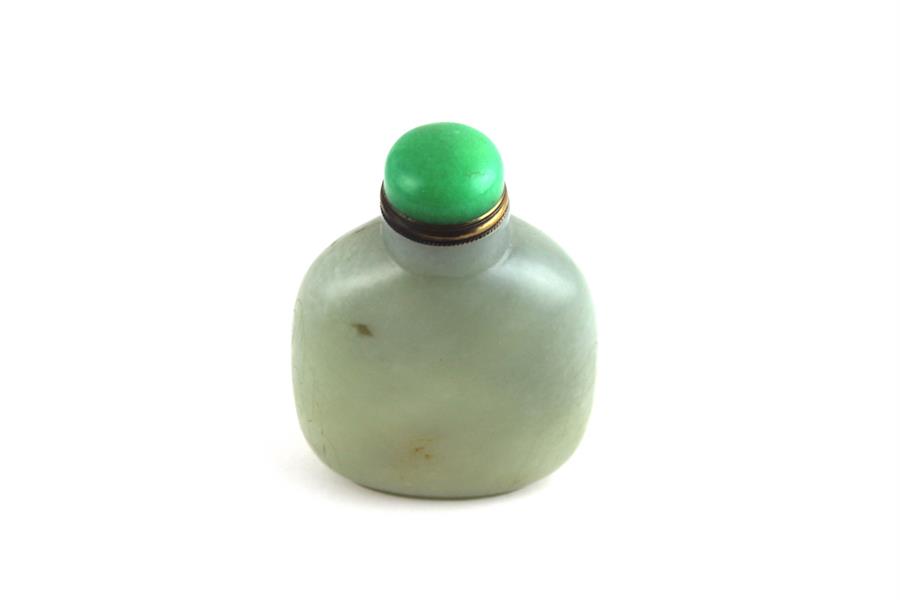  A 19th cent Chinese Jade Snuff bottle. H10 cms - Image 3 of 6