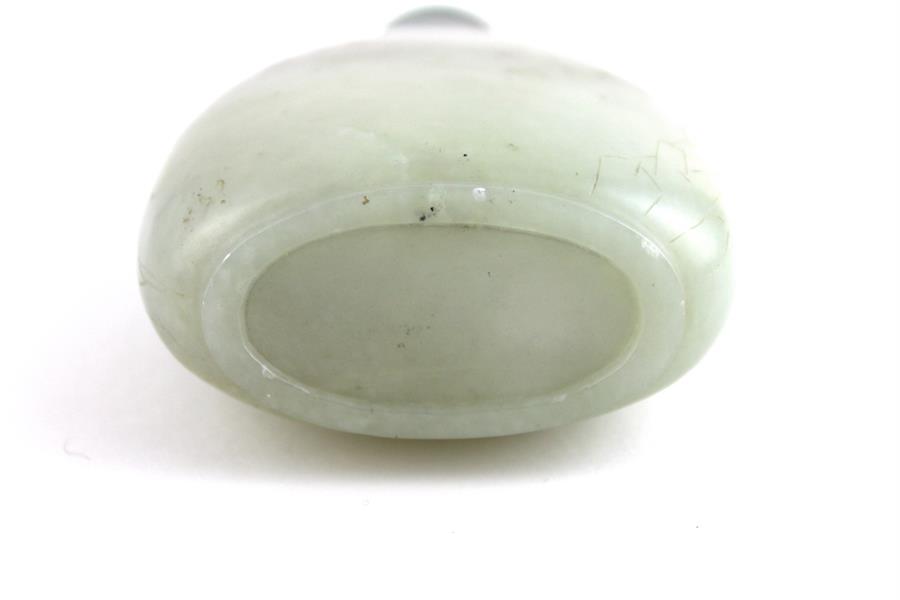  A 19th cent Chinese Jade Snuff bottle. H10 cms - Image 5 of 6