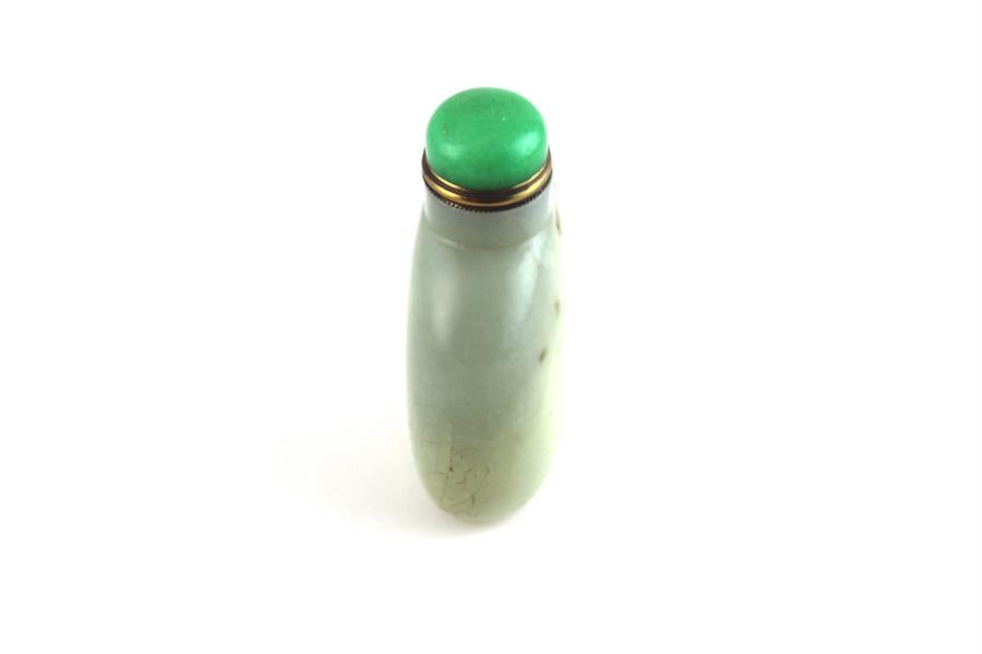  A 19th cent Chinese Jade Snuff bottle. H10 cms - Image 4 of 6