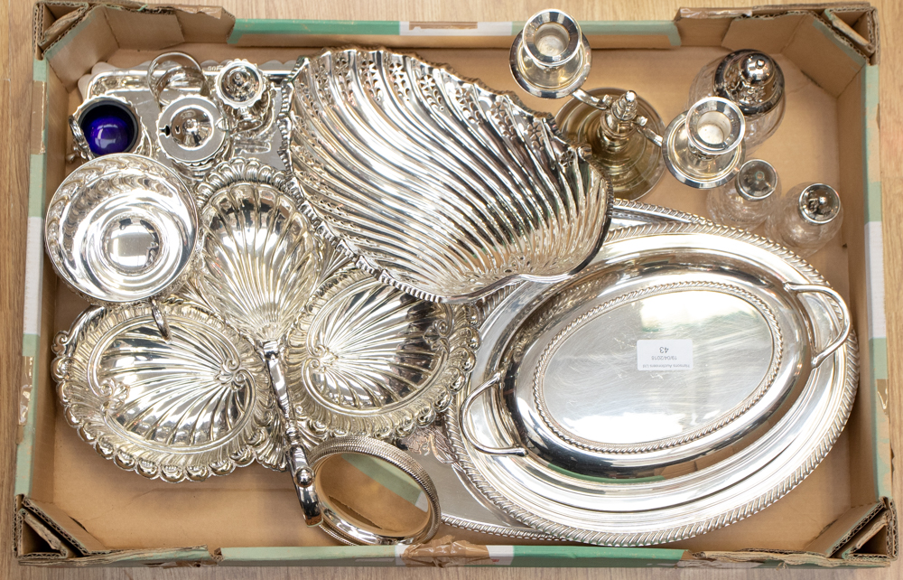 Two small silver napkin rings together with silver plated items to include a cruet set,