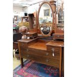 An Edwardian mahogany mirror backed dressing table,