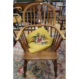 A 19th Century ash and elm Windsor chair,