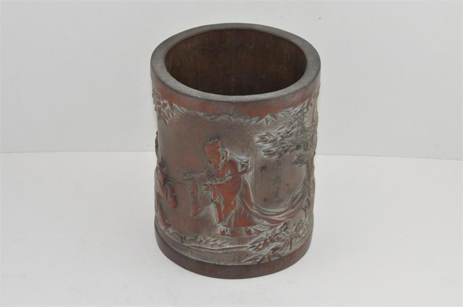 A 19th cent Chinese Bamboo brush pot decorated with attendants and calligraphy - Image 2 of 3