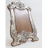 A matched pair of silver Art Nouveau frames, ref.1829 by J.&R. with hallmarks for Chester 1908, ref.